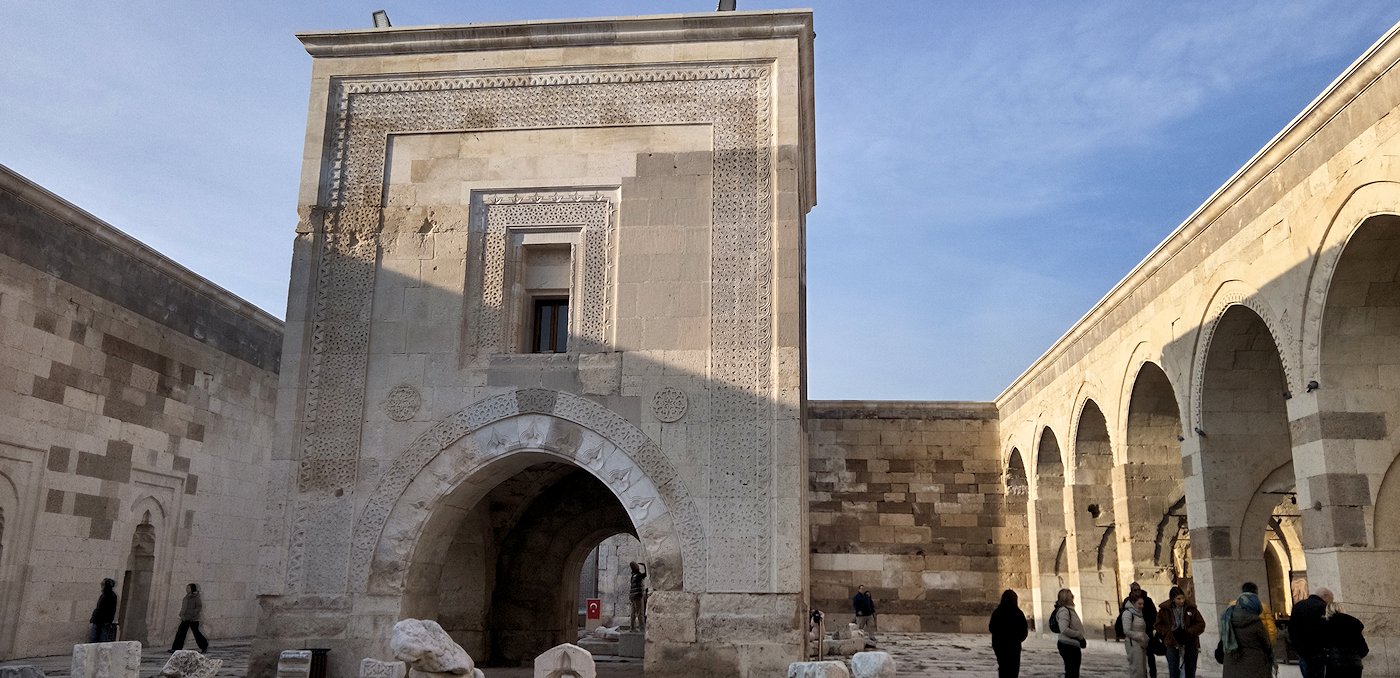 �M��������O������