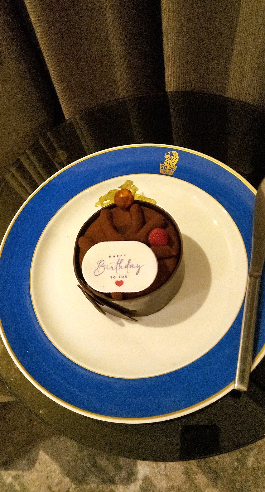 ���b�c�E�J�[���g���E�z�e���@�a�����q�̃P�[�L�T�[�r�X